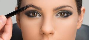 maquillar cejas