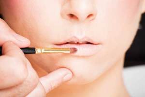 bálsamo y preparador labial